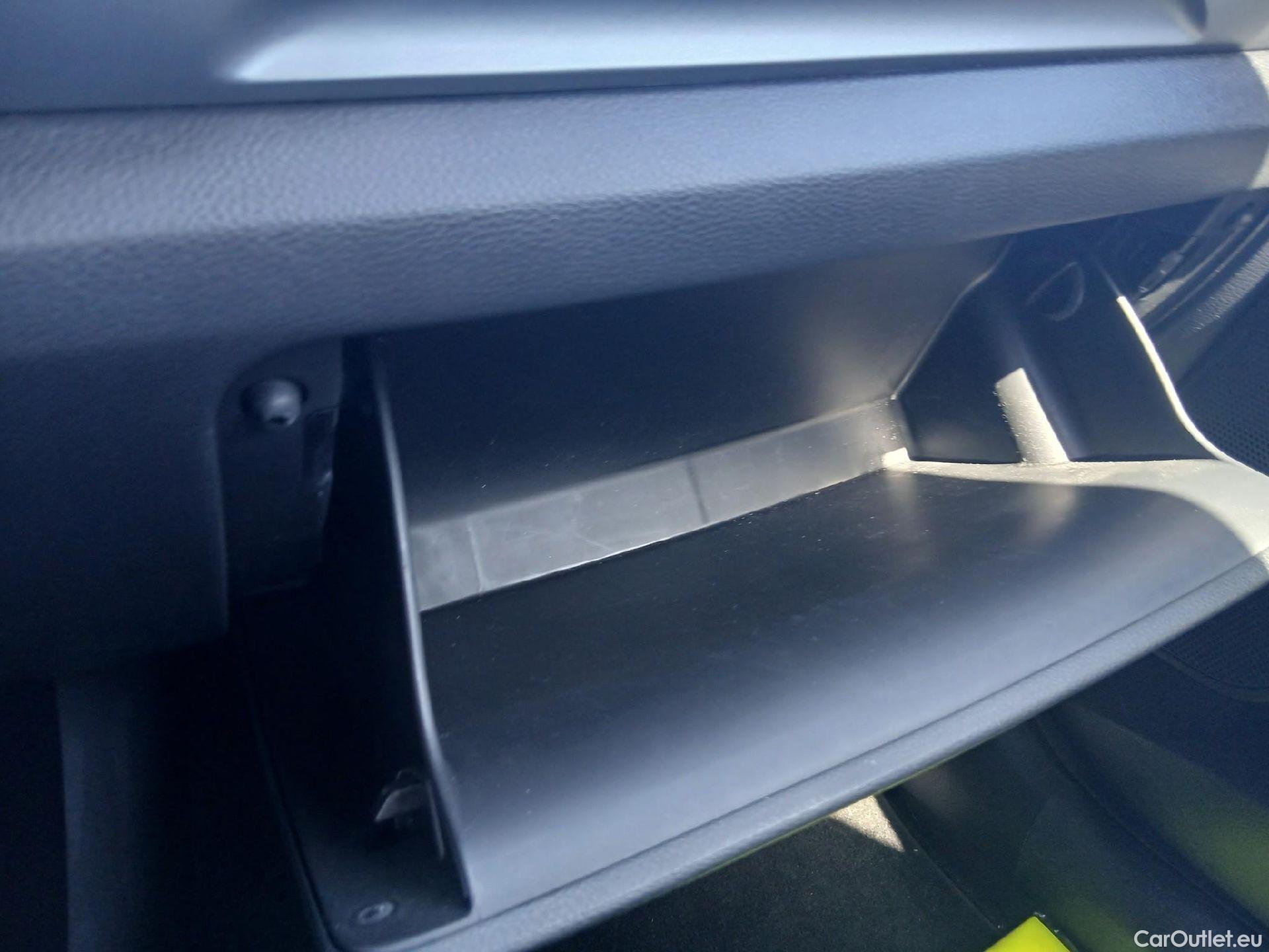  KIA  STONIC KIA  / 2017 / 5P / todoterreno 1.0 T-GDi 74kW (100CV) MHEV iMT Drive #1