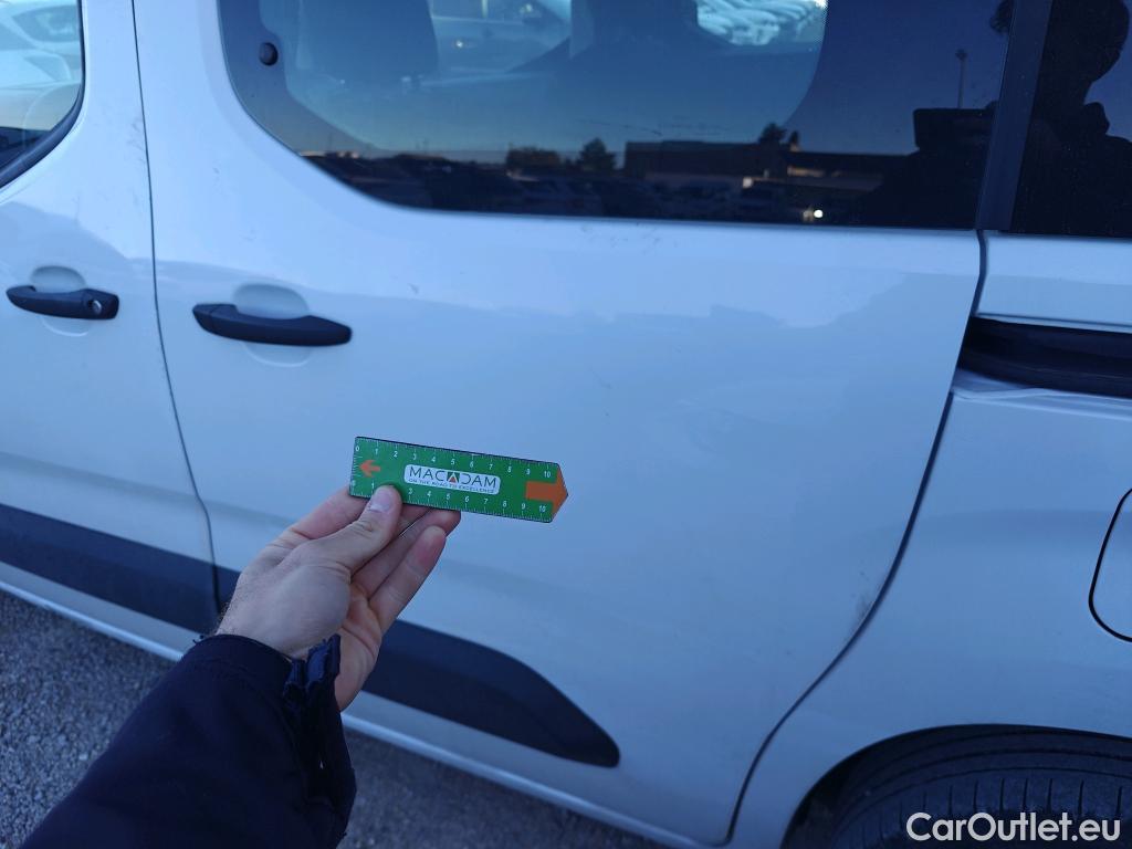  Citroen  Berlingo  Combi Live Pack Business M 1.5 BlueHDi 100CV MT6 E6d #52