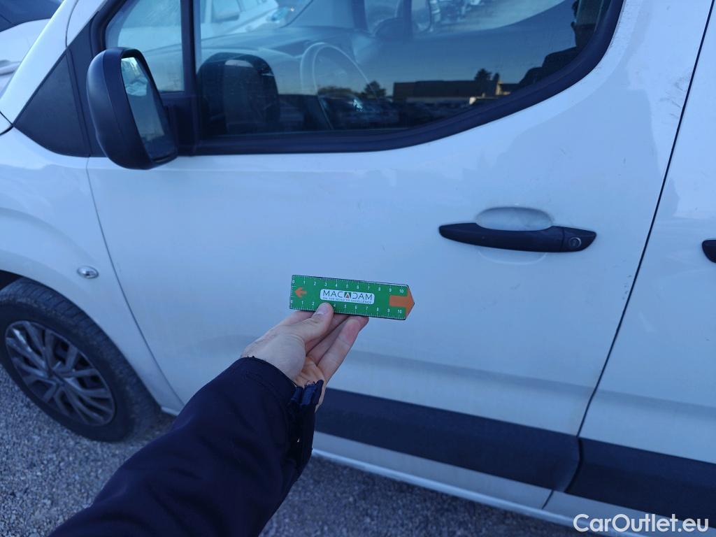  Citroen  Berlingo  Combi Live Pack Business M 1.5 BlueHDi 100CV MT6 E6d #11