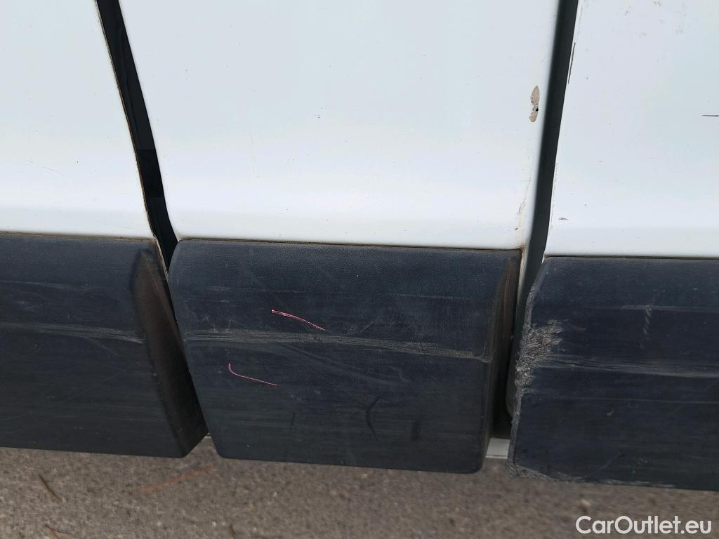  Nissan  NV300 NISSAN  / 2016 / 4P / furgón 2.0dCi 88kW (120CV) L1H1 1T Optima #26