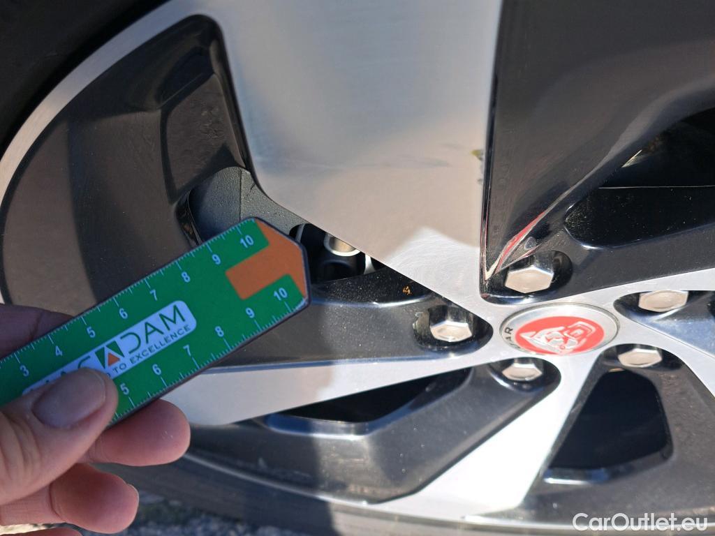  Jaguar  F-PACE JAGUAR  / 2020 / 5P / todoterreno 2.0D I4 204PS AWD Auto MHEV Standard S #2