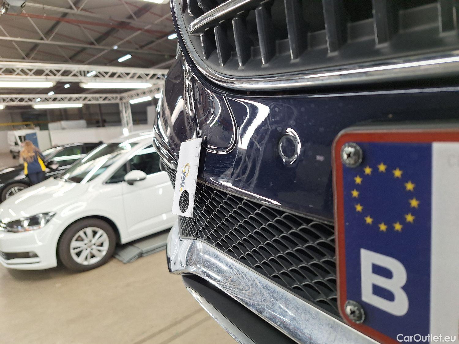  Mercedes  E-Klasse Mercedes, E-Class Break FL'20, Mercedes-Benz  Break E 220d 5d #10