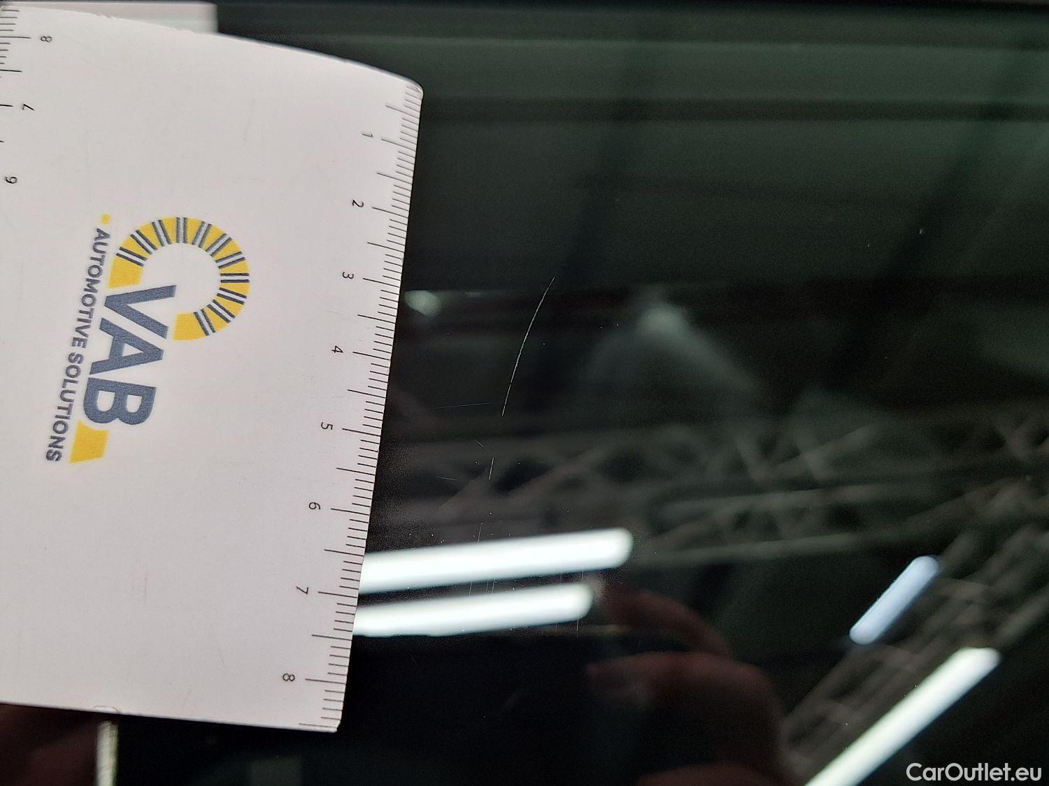  Volvo  XC 40 Volvo, XC40 '17, Volvo XC40 T3 Geartronic R-Design 5d #64