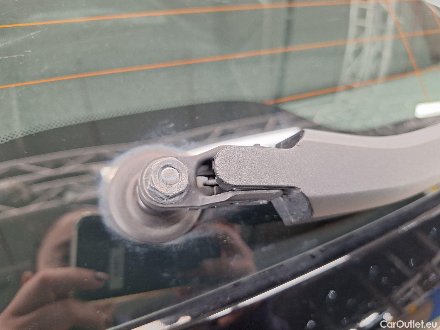  Volvo  XC 40 Volvo, XC40 '17, Volvo XC40 T3 Geartronic R-Design 5d #96