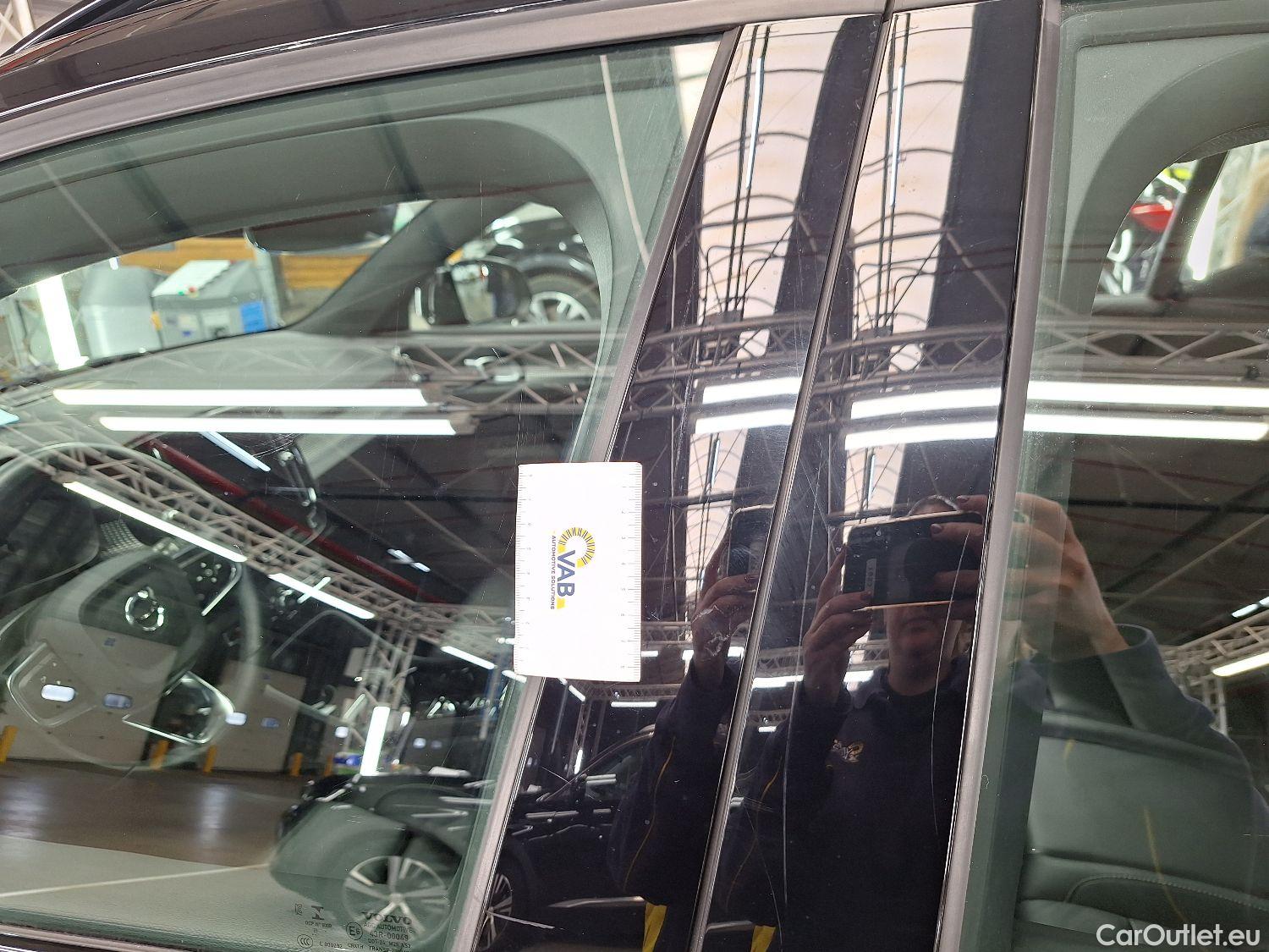  Volvo  XC 40 Volvo, XC40 '17, Volvo XC40 T3 Geartronic R-Design 5d #82