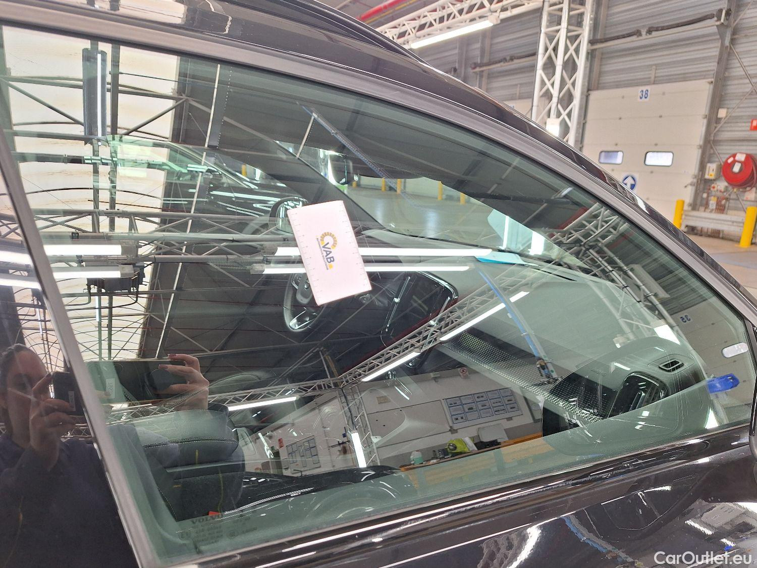  Volvo  XC 40 Volvo, XC40 '17, Volvo XC40 T3 Geartronic R-Design 5d #33