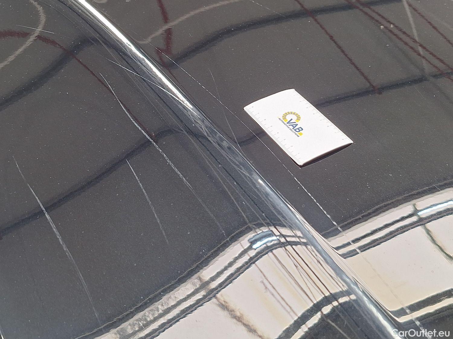  Volvo  XC 40 Volvo, XC40 '17, Volvo XC40 T3 Geartronic R-Design 5d #89