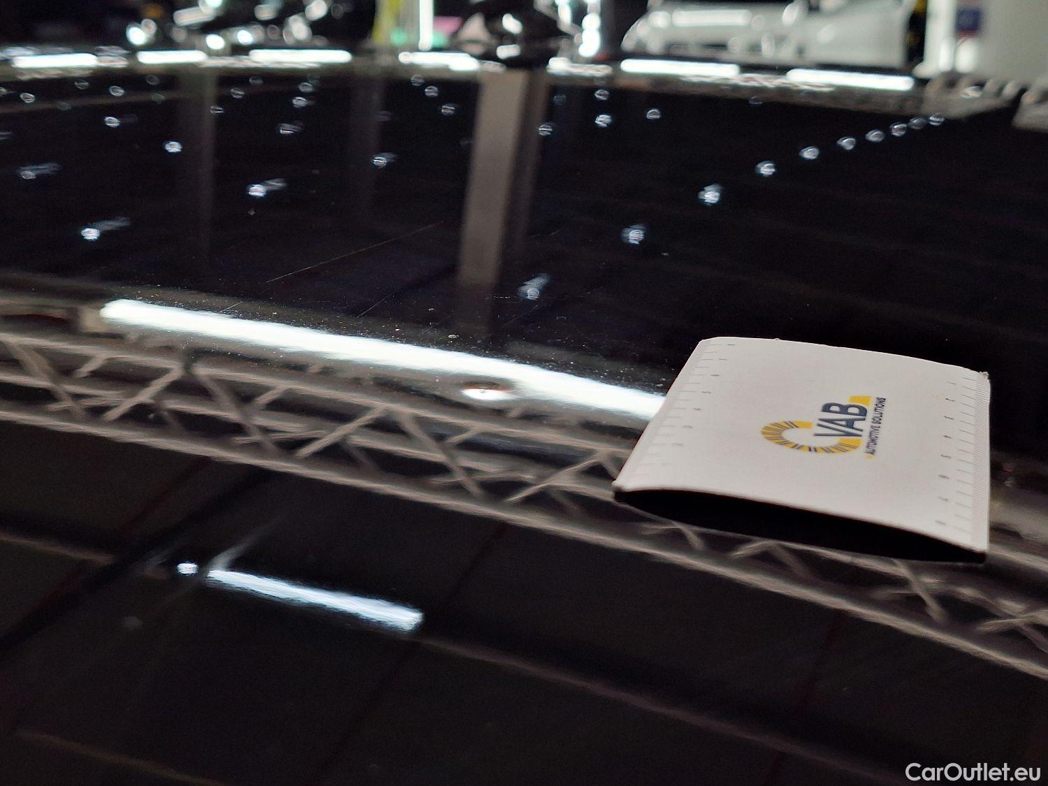  Volvo  XC 40 Volvo, XC40 '17, Volvo XC40 T3 Geartronic R-Design 5d #77