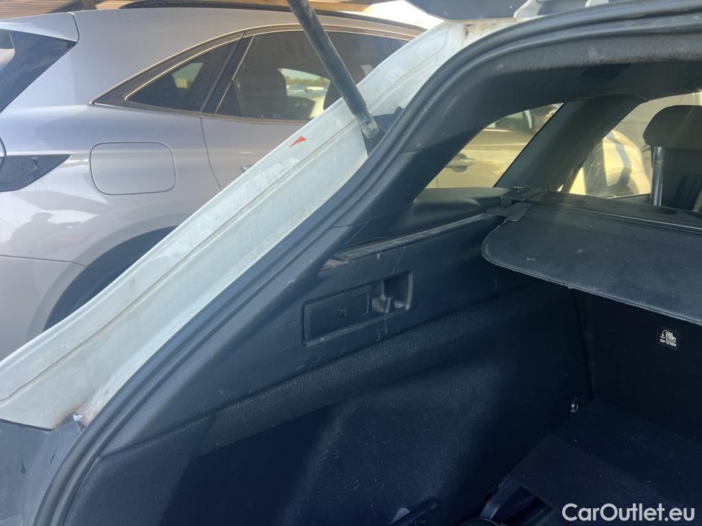  Toyota  Corolla TOYOTA  / 2019 / 5P / familiar 1.8 125H ACTIVE TECH E-CVT TOU SPORT #11