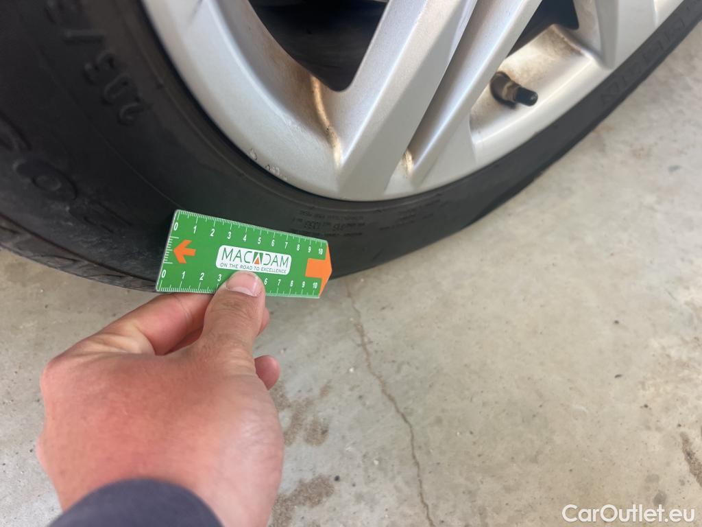  Toyota  Corolla TOYOTA  / 2019 / 5P / familiar 1.8 125H ACTIVE TECH E-CVT TOU SPORT #6