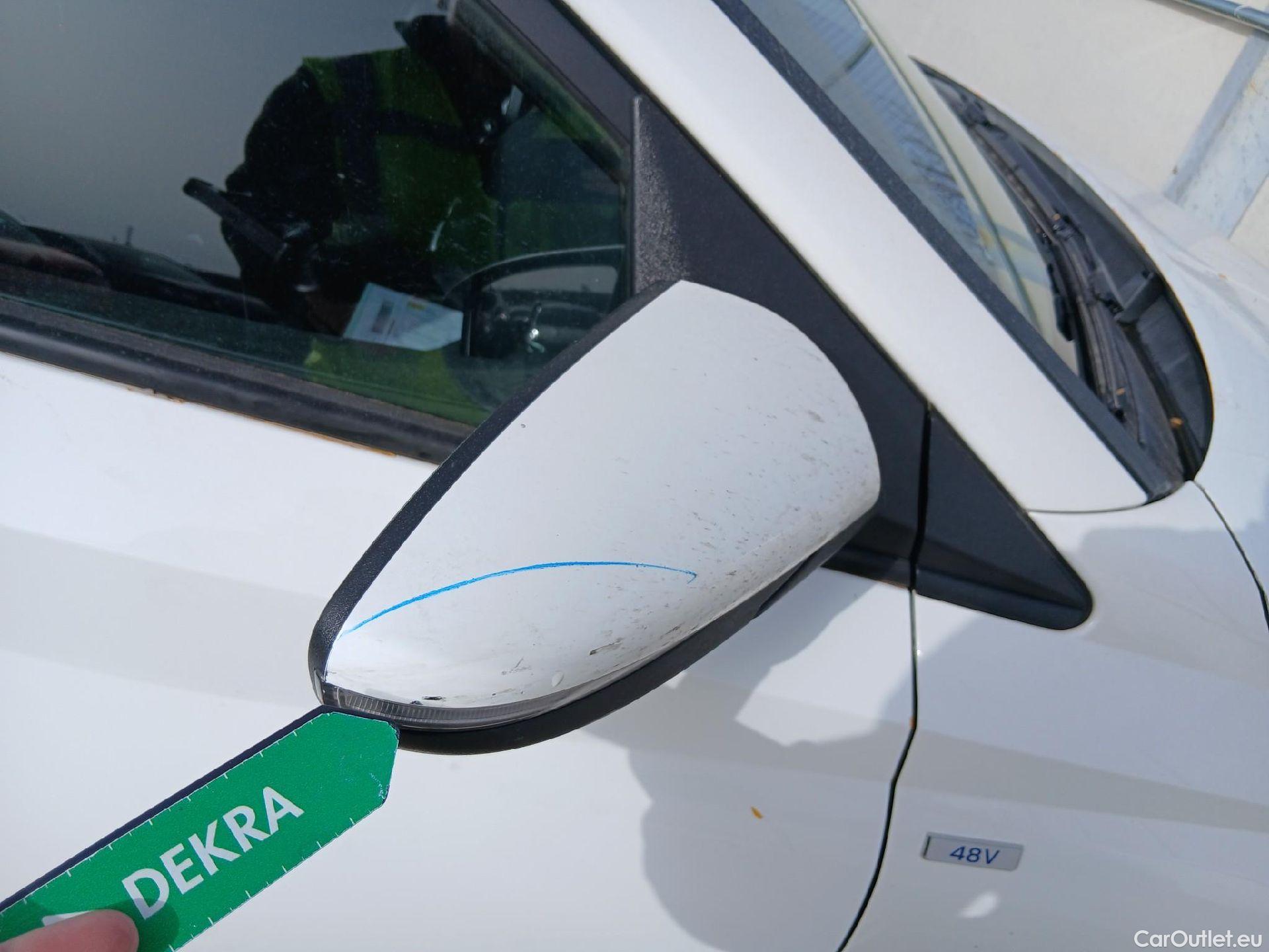  Hyundai  i20 HYUNDAI  / 2020 / 5P / berlina con portón 1.0 TGDI 74kW (100CV) 48V Essence #36