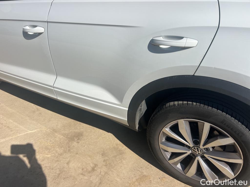  Volkswagen  T-ROC VOLKSWAGEN  / 2017 / 5P / todoterreno Advance R-Line 2.0 TDI 85kW (115CV) #13