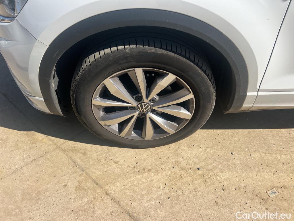  Volkswagen  T-ROC VOLKSWAGEN  / 2017 / 5P / todoterreno Advance R-Line 2.0 TDI 85kW (115CV) #1