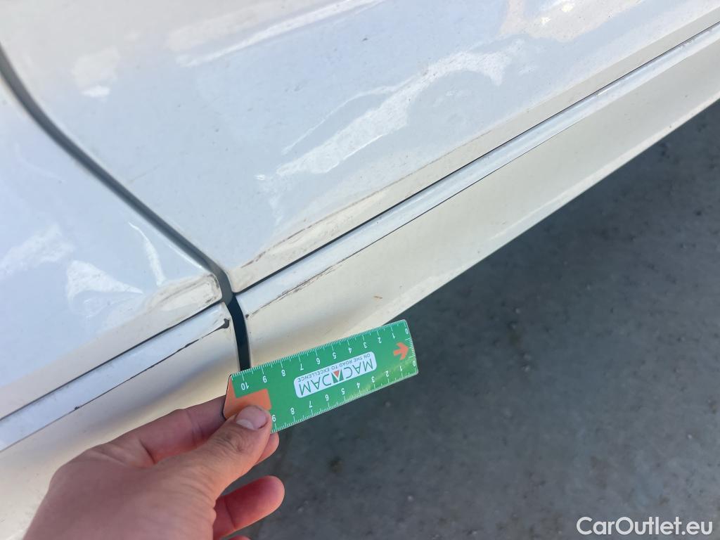  Volkswagen  T-ROC VOLKSWAGEN  / 2017 / 5P / todoterreno Advance R-Line 2.0 TDI 85kW (115CV) #10