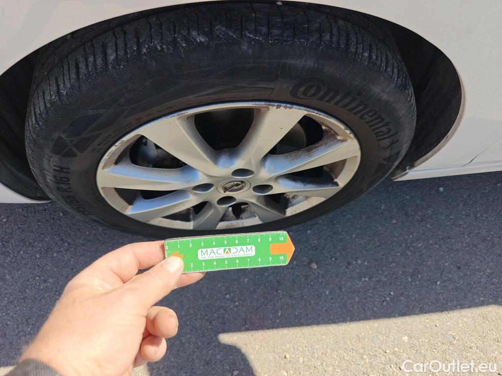  Opel  Corsa OPEL  / 2019 / 5P / berlina con portón 1.2T XHL 74kW (100CV) Elegance (CX) #3