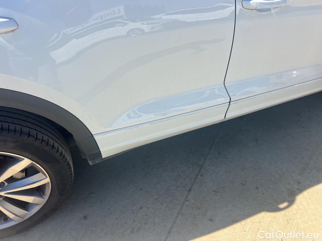  Volkswagen  T-ROC VOLKSWAGEN  / 2017 / 5P / todoterreno Advance R-Line 2.0 TDI 85kW (115CV) #16