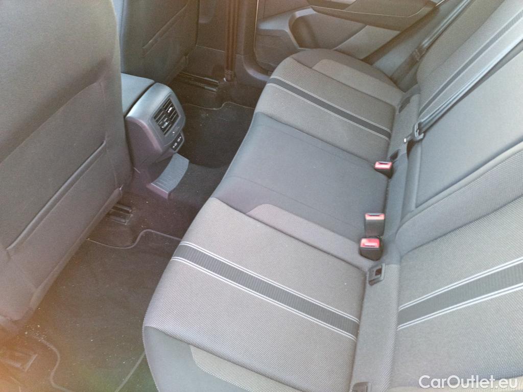  Volkswagen  T-ROC VOLKSWAGEN  / 2017 / 5P / todoterreno Advance 2.0 TDI 85kW (115CV) #3