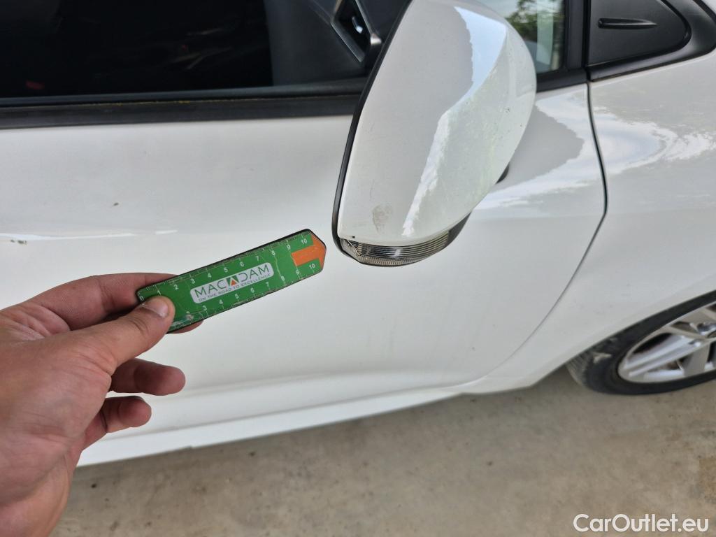  Toyota  Corolla TOYOTA  1.8 125H ACTIVE TECH E-CVT #24