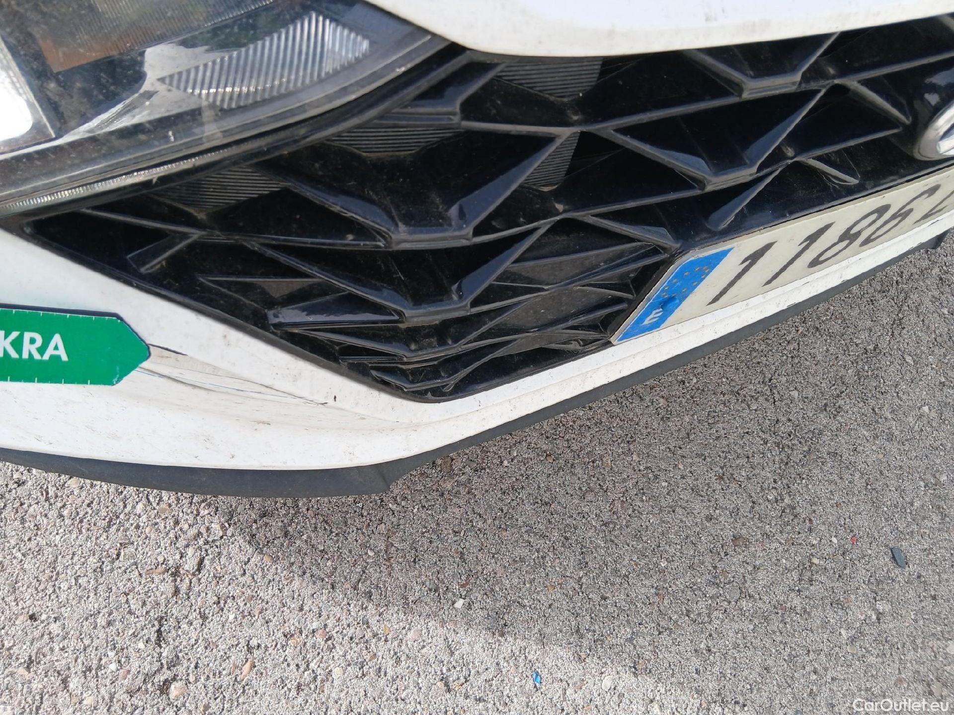  Hyundai  i20 HYUNDAI  / 2020 / 5P / berlina con portón 1.0 TGDI 74kW (100CV) 48V Essence #18