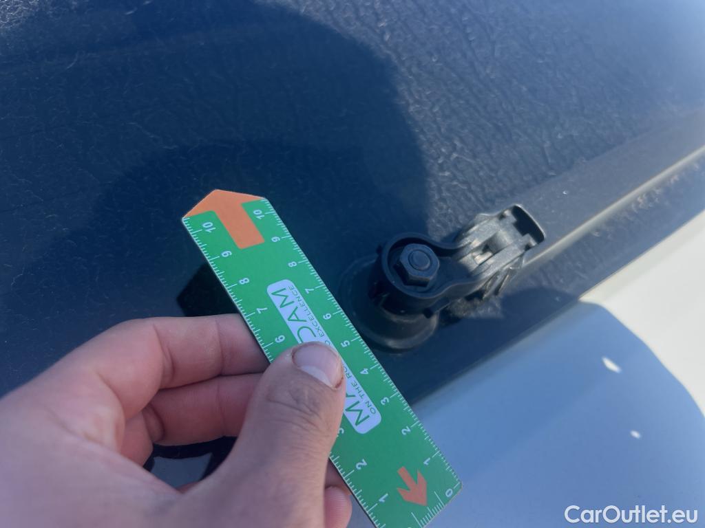  Volkswagen  T-ROC VOLKSWAGEN  / 2017 / 5P / todoterreno Advance R-Line 2.0 TDI 85kW (115CV) #29