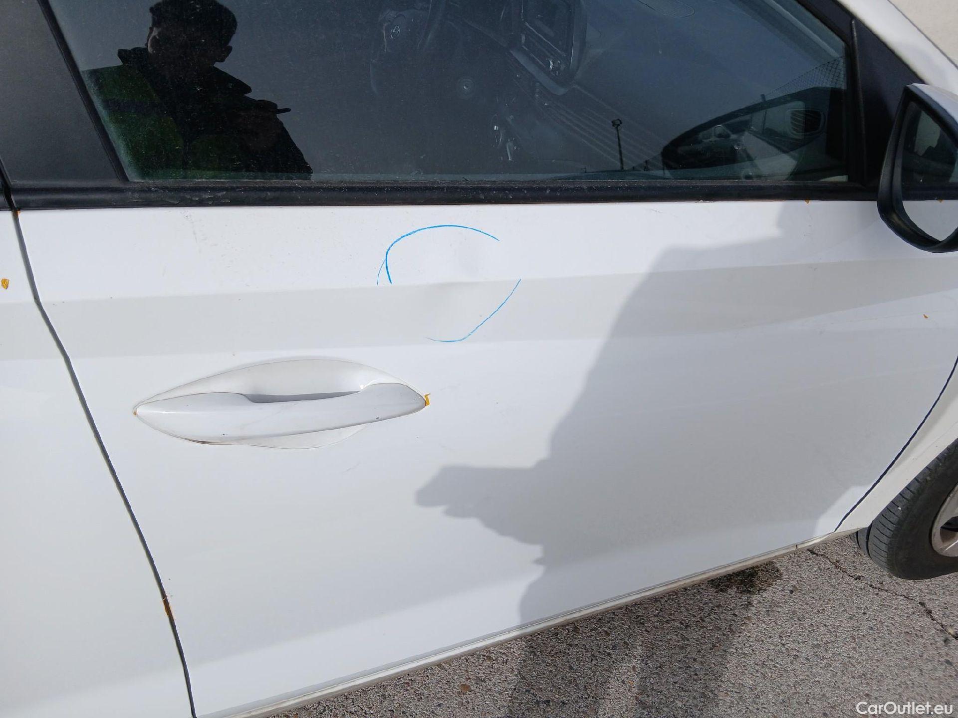  Hyundai  i20 HYUNDAI  / 2020 / 5P / berlina con portón 1.0 TGDI 74kW (100CV) 48V Essence #33