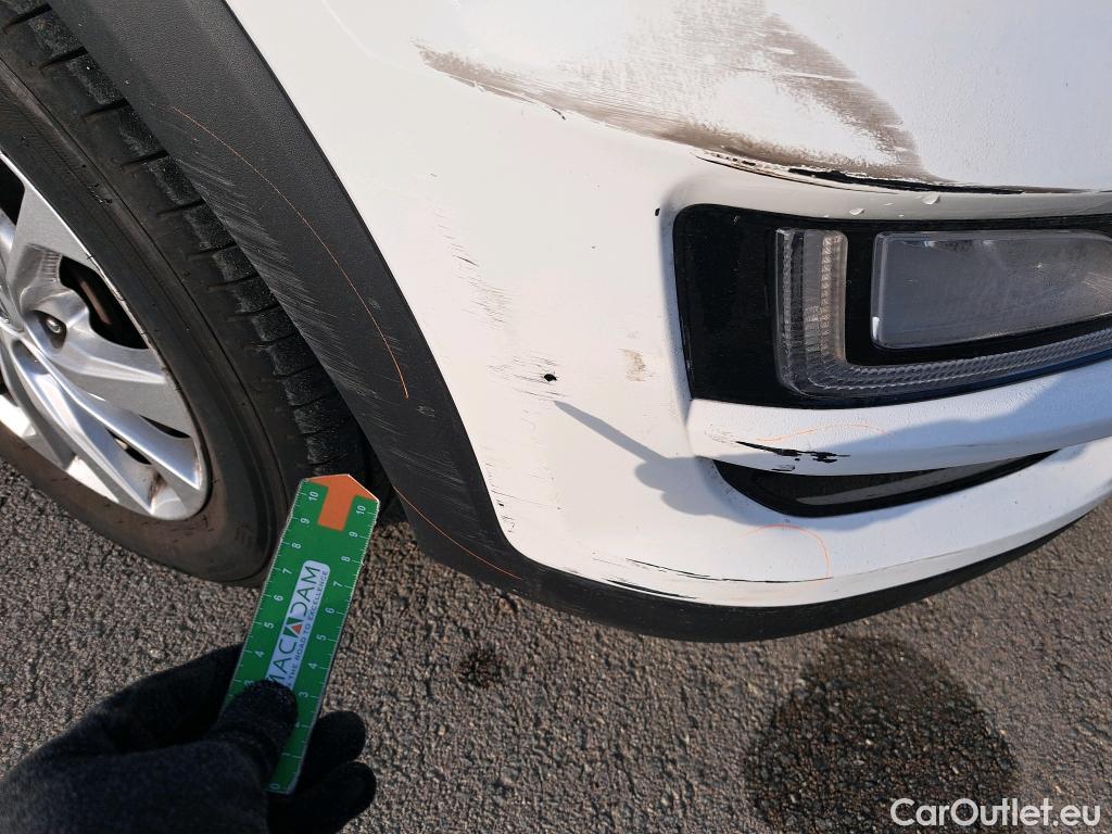  Hyundai  Tucson HYUNDAI  / 2018 / 5P / todoterreno 1.6 CRDI 85kW (116CV) 48V SLE 4X2(SP)(SL) #28