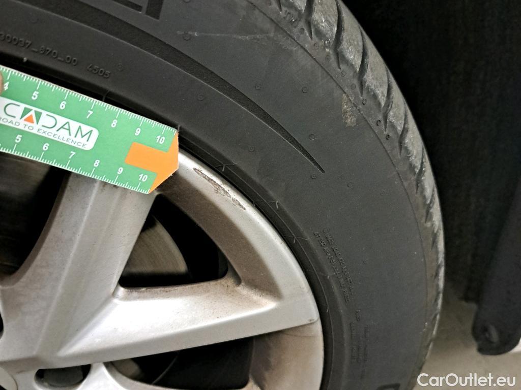  Seat  Leon SEAT Nuevo León / 2020 / 5P / berlina con portón 2.0 TDI 85kW S&S Style Go(SP) #21