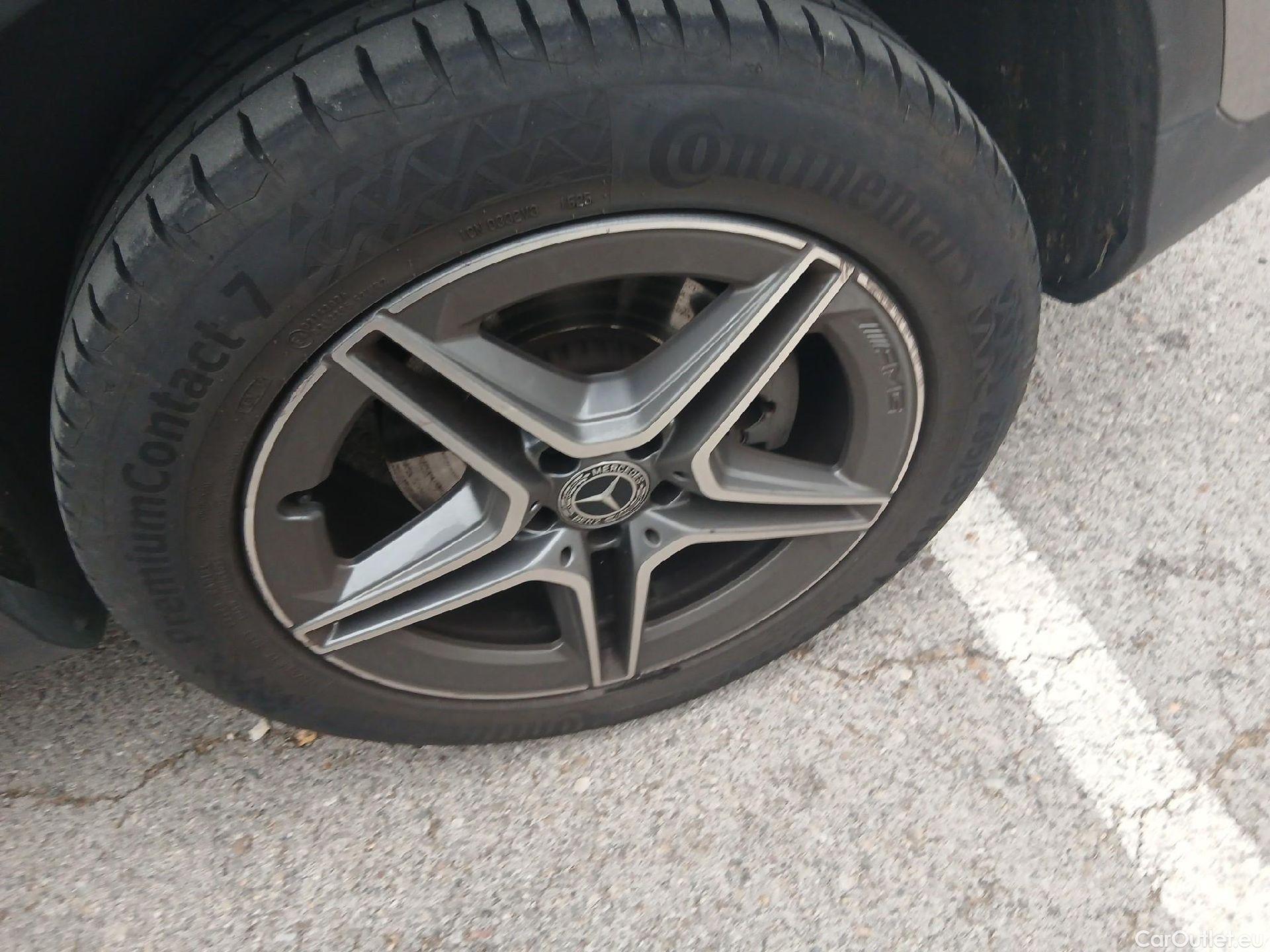  Mercedes  G-Klasee MERCEDES-BENZ Clase GLC / 2019 / 5P / todoterreno GLC 300 de 4MATIC #25