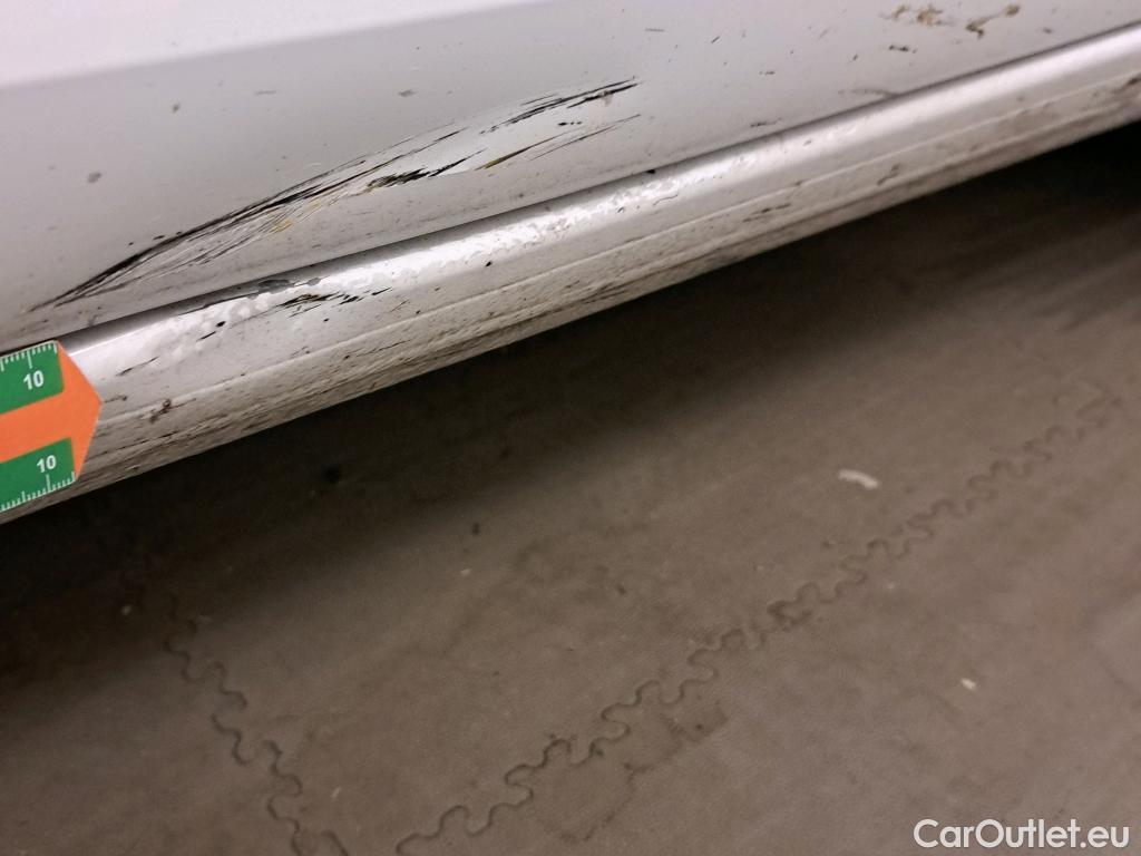  Seat  Leon SEAT Nuevo León / 2020 / 5P / berlina con portón 2.0 TDI 85kW S&S Style Go(SP) #4