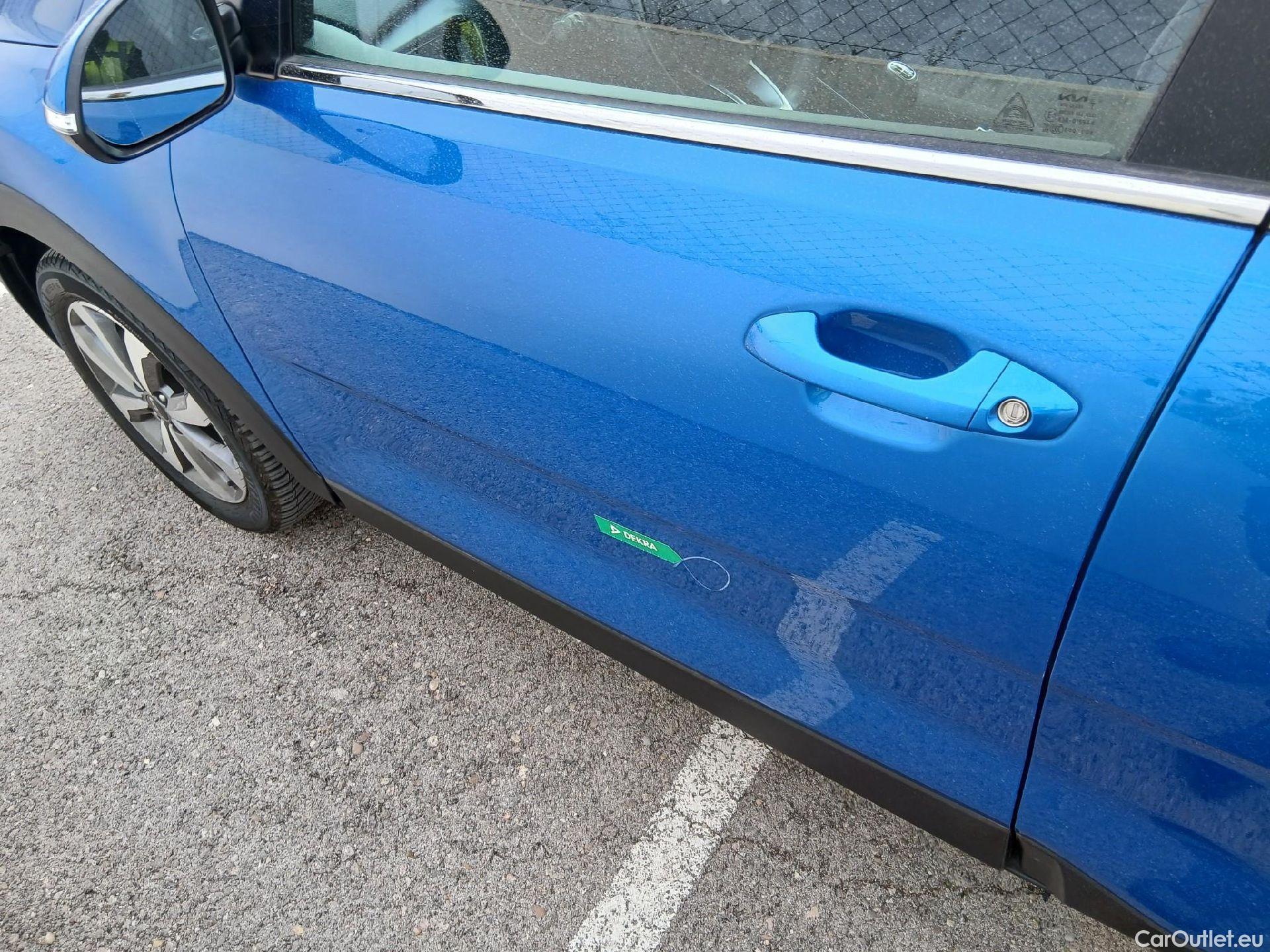  KIA  STONIC KIA  / 2017 / 5P / todoterreno 1.0 T-GDi 74kW (100CV) MHEV iMT Drive #13