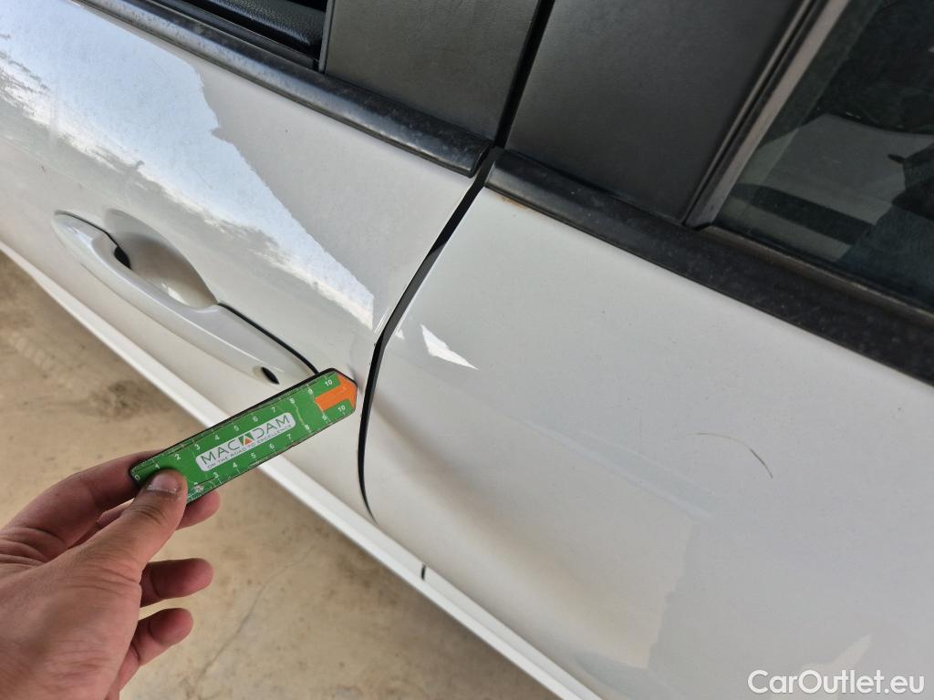  Toyota  Corolla TOYOTA  1.8 125H ACTIVE TECH E-CVT #32