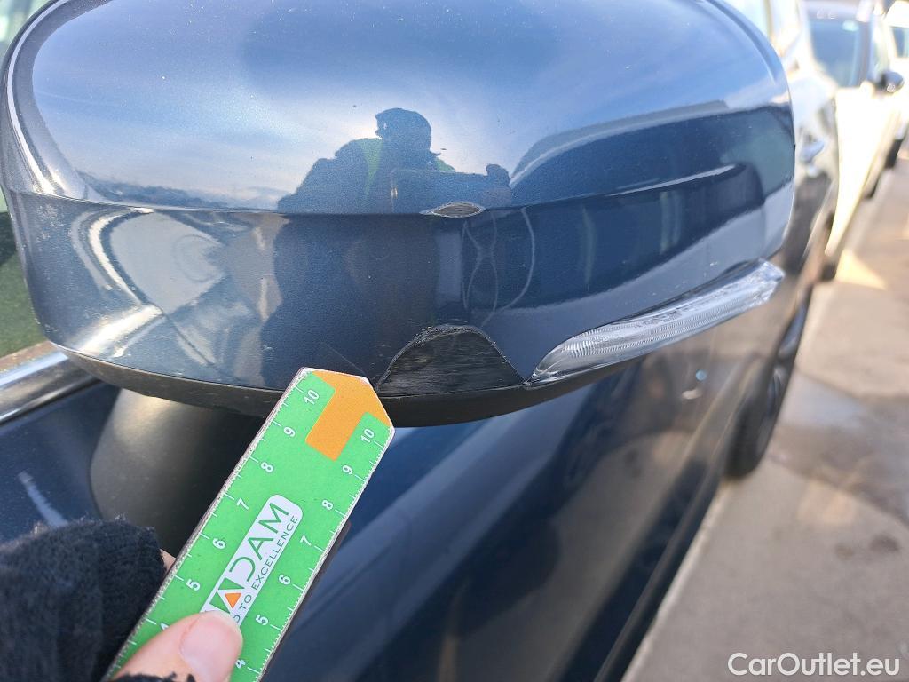  Volvo  XC60 VOLVO  / 2017 / 5P / todoterreno 2.0 T4 Business Plus Auto (CX) #33