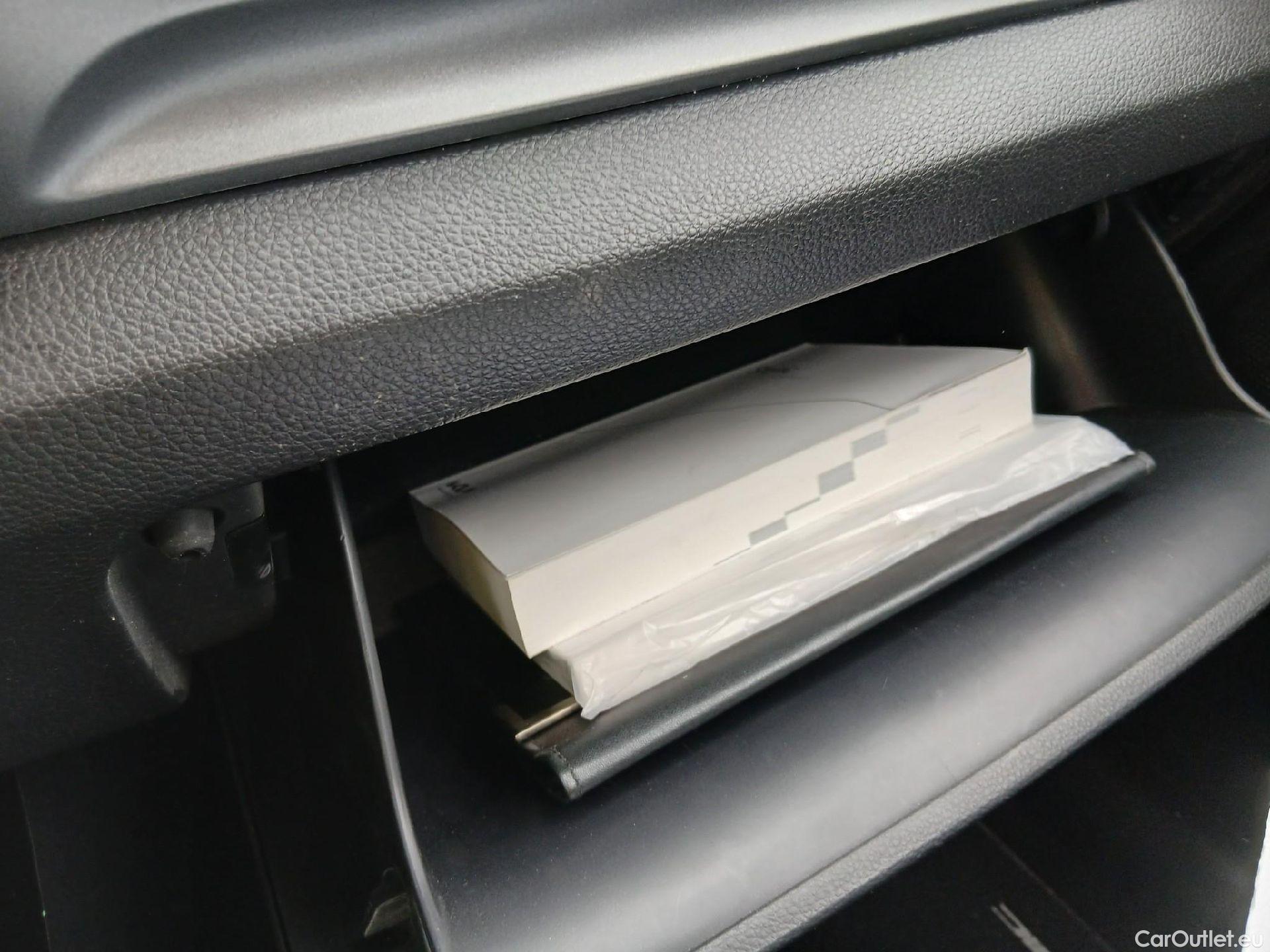  KIA  STONIC KIA  / 2017 / 5P / todoterreno 1.0 T-GDi 74kW (100CV) MHEV iMT Drive #1