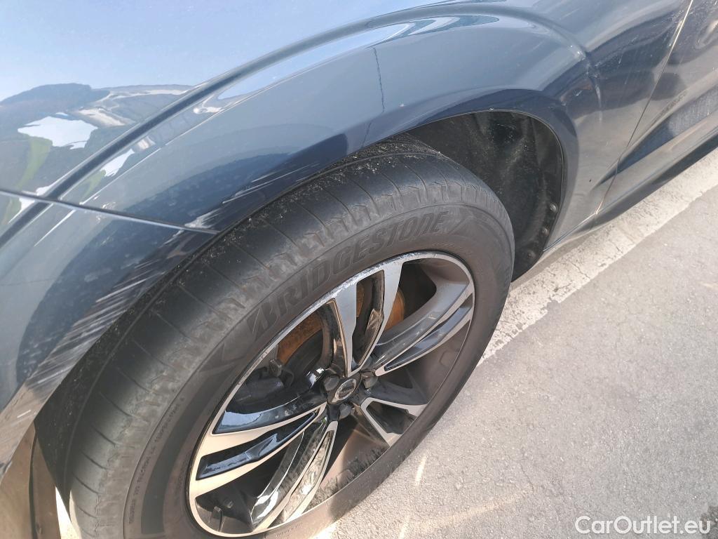  Volvo  XC60 VOLVO  / 2017 / 5P / todoterreno 2.0 T4 Business Plus Auto (CX) #1