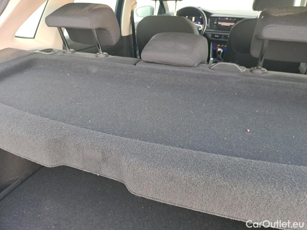  Volkswagen  Polo VOLKSWAGEN  / 2021 / 5P / berlina con portón Life 1.0 TSI 70kW (95CV) #24