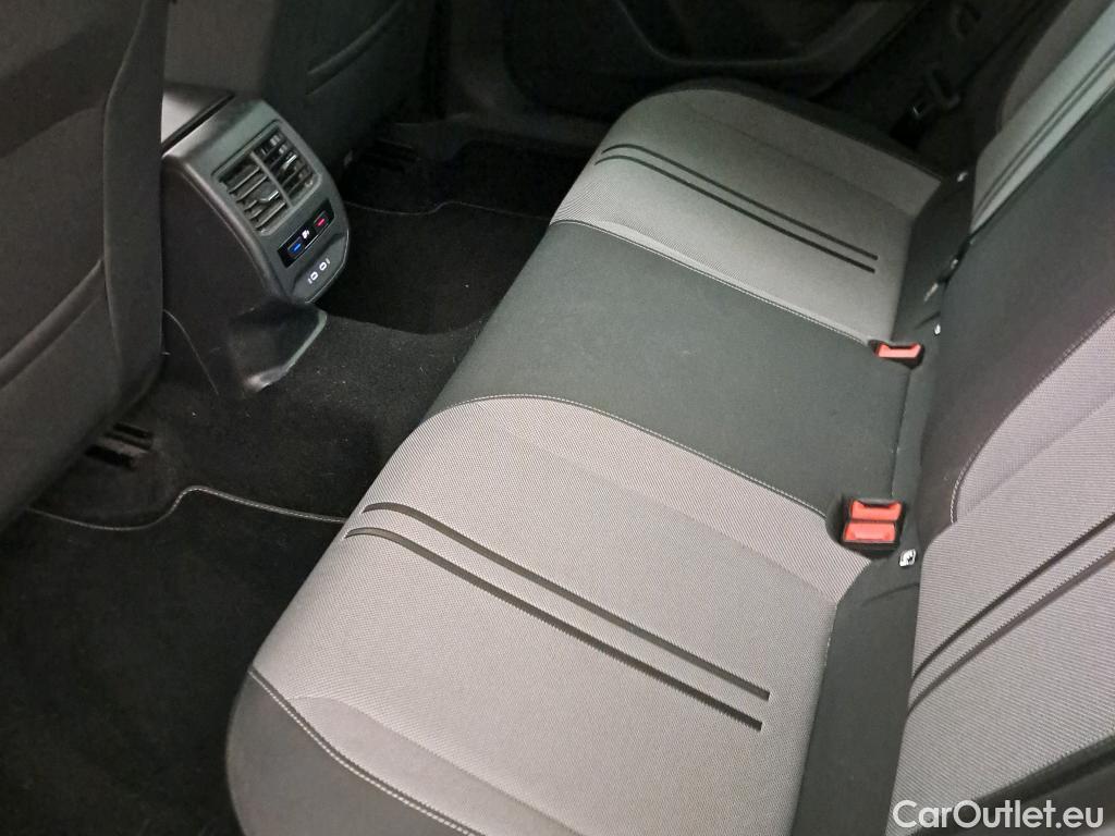  Seat  Leon SEAT Nuevo León / 2020 / 5P / berlina con portón 2.0 TDI 85kW S&S Style Go(SP) #19