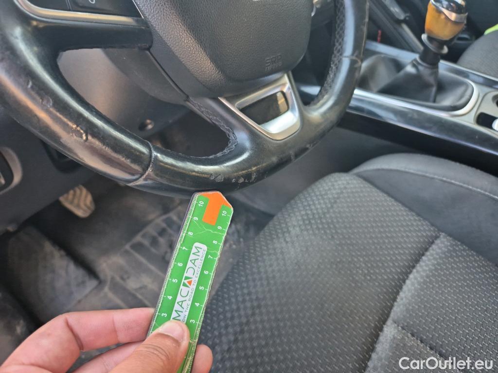  Renault  Kadjar RENAULT  / 2019 / 5P / crossover Business Blue dCi 85W (115CV) #4