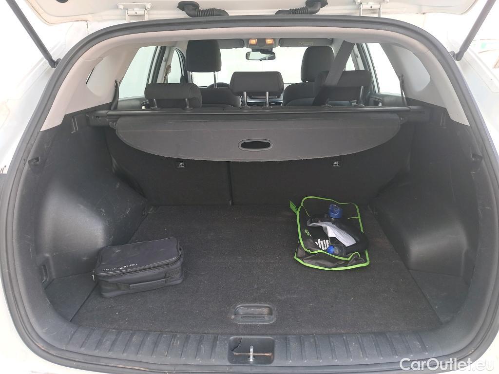  Hyundai  Tucson HYUNDAI  / 2018 / 5P / todoterreno 1.6 CRDI 85kW (116CV) 48V SLE 4X2(SP)(SL) #30