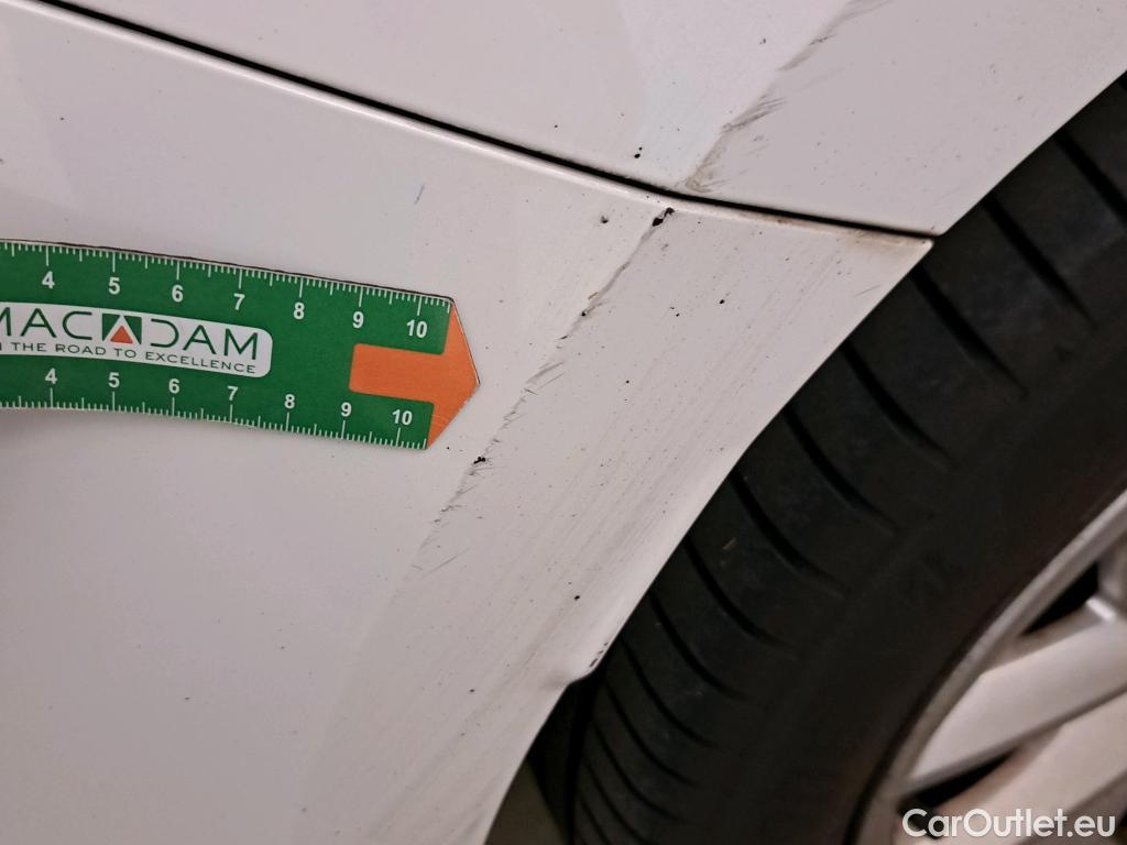  Seat  Leon SEAT Nuevo León / 2020 / 5P / berlina con portón 2.0 TDI 85kW S&S Style Go(SP) #35