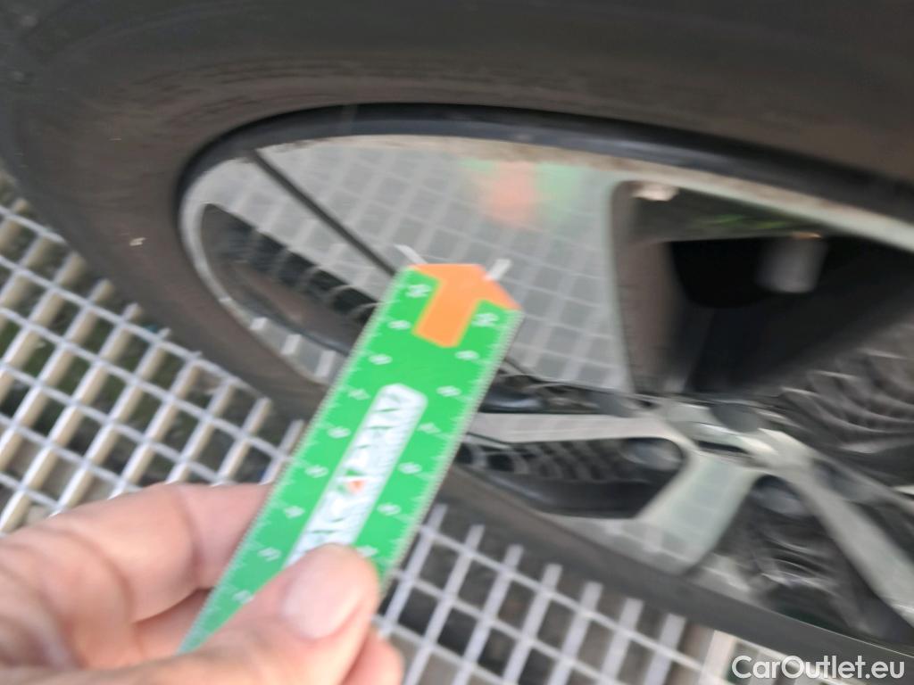  Volvo  XC 40 VOLVO XC40 / 2021 / 5P / todoterreno 1.5 T4 Recharge PHEV Core Auto #17