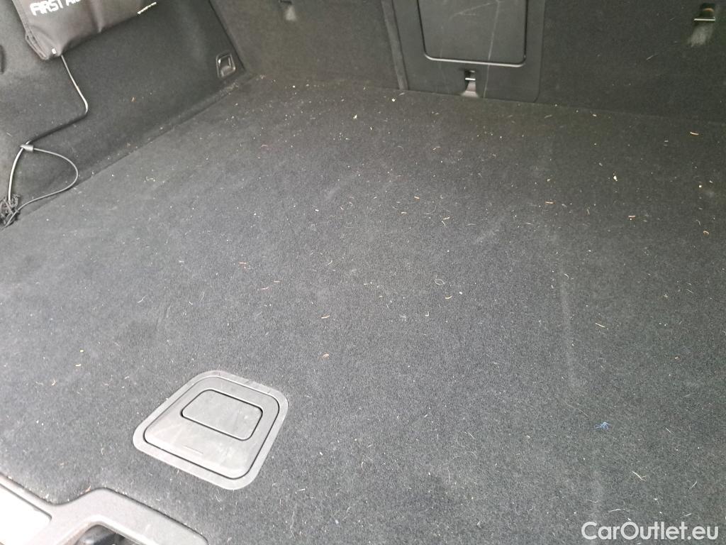  Volvo  XC60 VOLVO  / 2017 / 5P / todoterreno 2.0 T4 Business Plus Auto (CX) #18