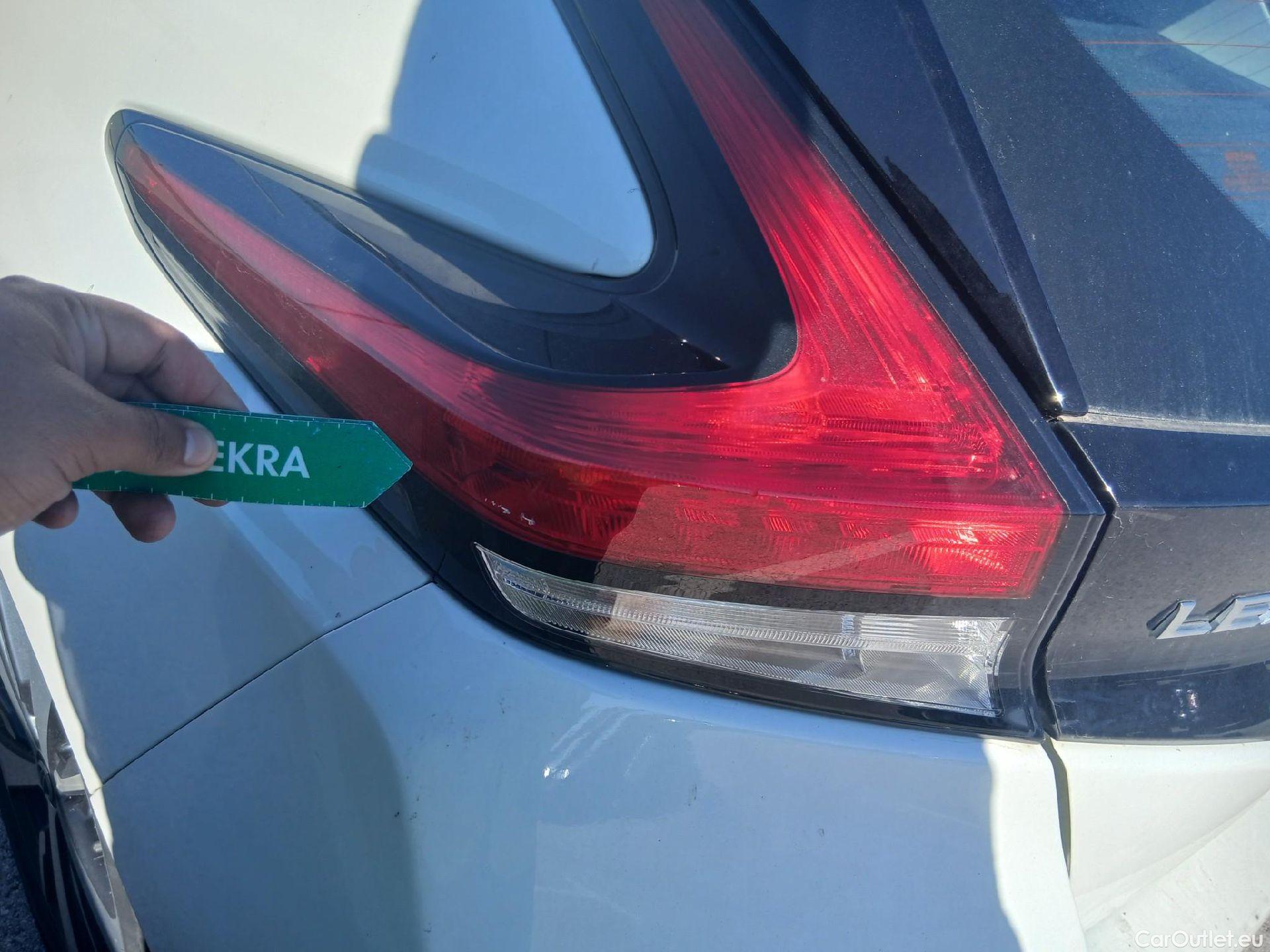  Nissan  Leaf NISSAN  / 2017 / 5P / berlina con portón 40kWh Acenta #21