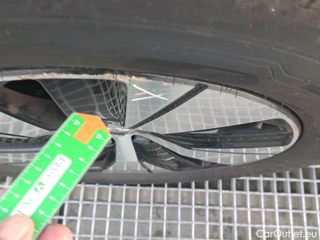  Volvo  XC 40 VOLVO XC40 / 2021 / 5P / todoterreno 1.5 T4 Recharge PHEV Core Auto #13