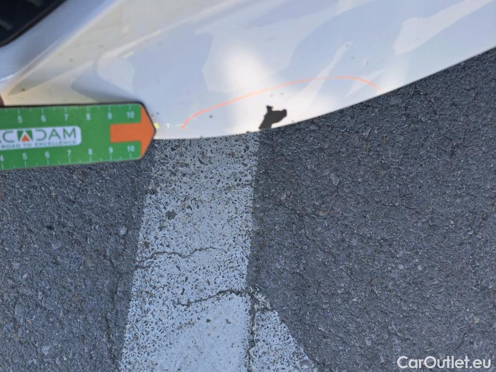  Peugeot  208 PEUGEOT  / 2019 / 5P / berlina con portón BlueHDi 73kW (100CV) Active Pack (AC2) #23