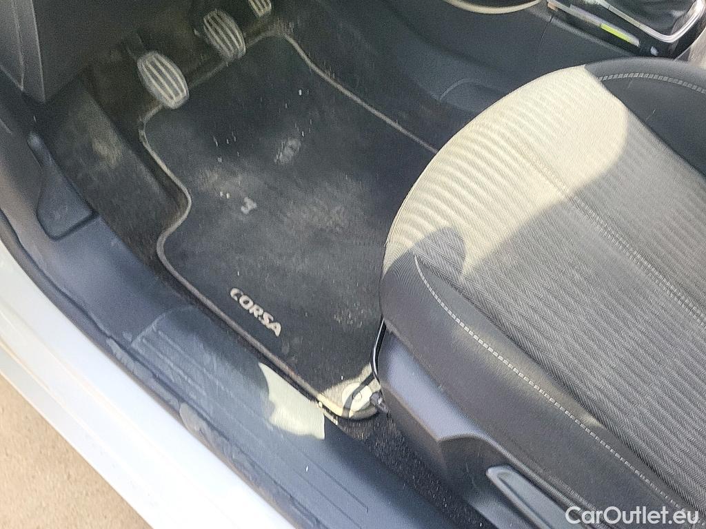  Opel  Corsa OPEL  / 2019 / 5P / berlina con portón 1.5D DT 74kW (100CV) Edition #22