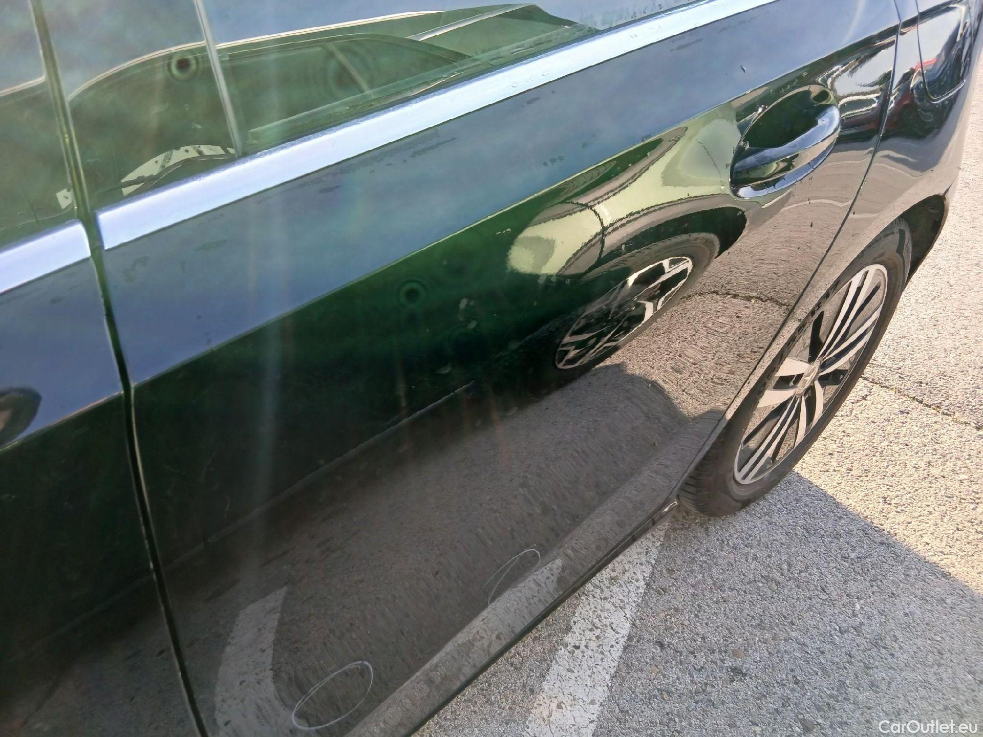  Mercedes  A-Klasse MERCEDES-BENZ Clase A / 2018 / 5P / berlina con portón A 180 d #11