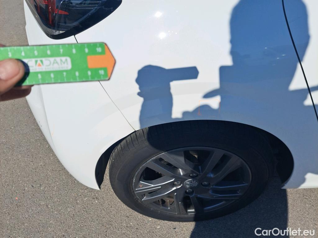  Peugeot  208 PEUGEOT  / 2019 / 5P / berlina con portón BlueHDi 73kW (100CV) Active Pack (AC2) #27