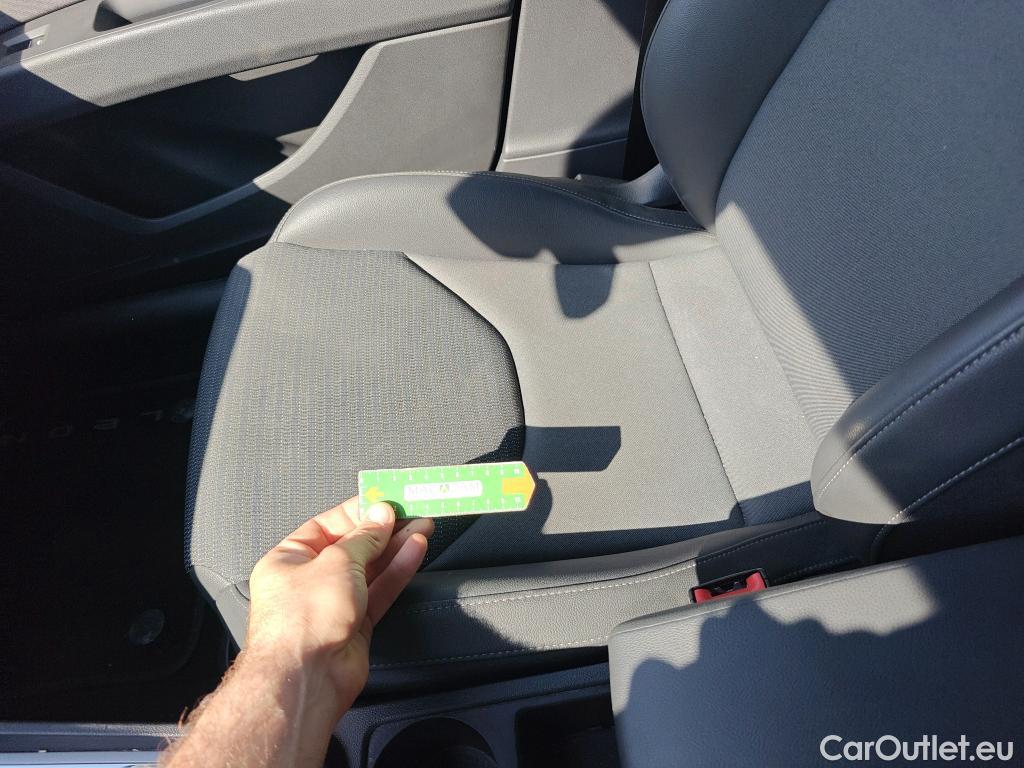  Seat  Leon SEAT León / 2016 / 5P / berlina con portón 2.0 TDI 110kW DSG-7 S&S Xcellence Ed Pl #22