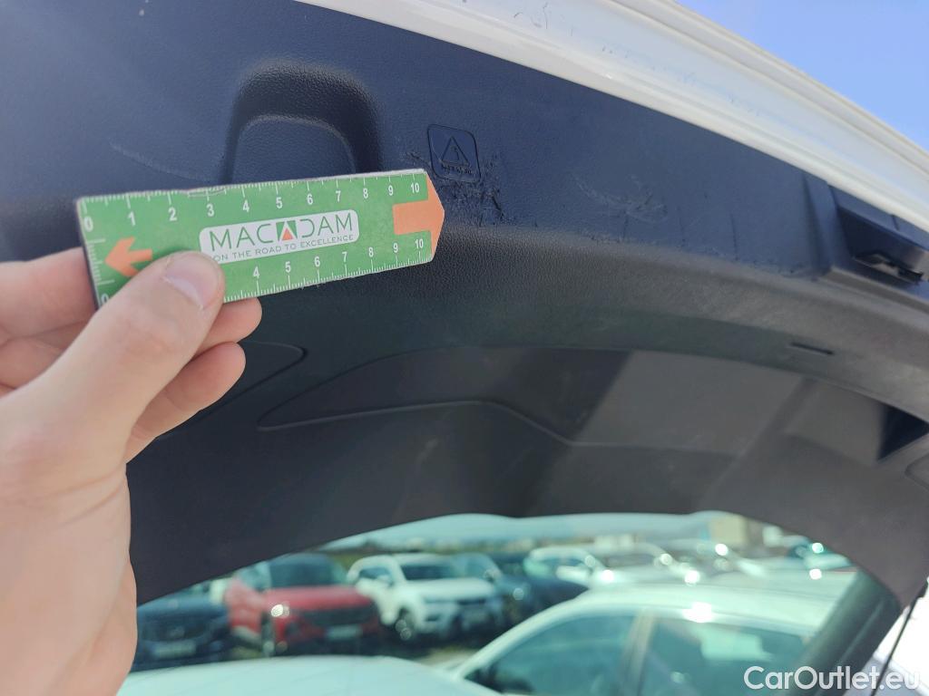  Seat  Leon SEAT León / 2016 / 5P / berlina con portón 2.0 TDI 110kW DSG-7 S&S Xcellence Ed Pl #9