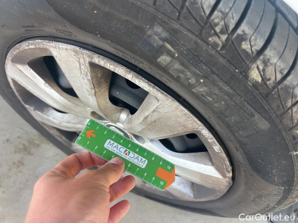  Renault  Clio RENAULT  / 2019 / 5P / berlina con portón Life SCe 49 kW (67CV) #33